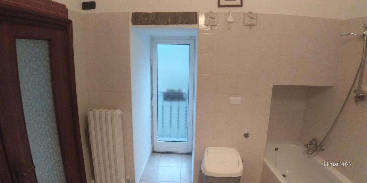 Ferienwohnung U' Caruggiu De Cisan Cisano sul Neva Exterior foto