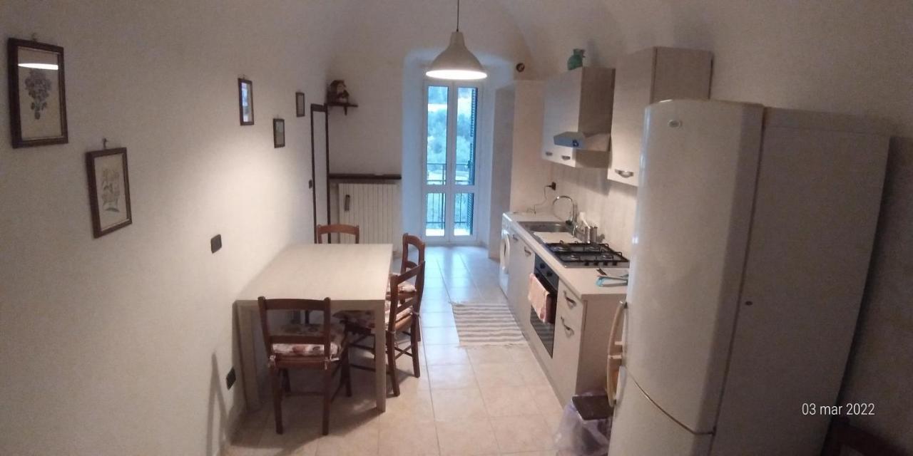 Ferienwohnung U' Caruggiu De Cisan Cisano sul Neva Exterior foto
