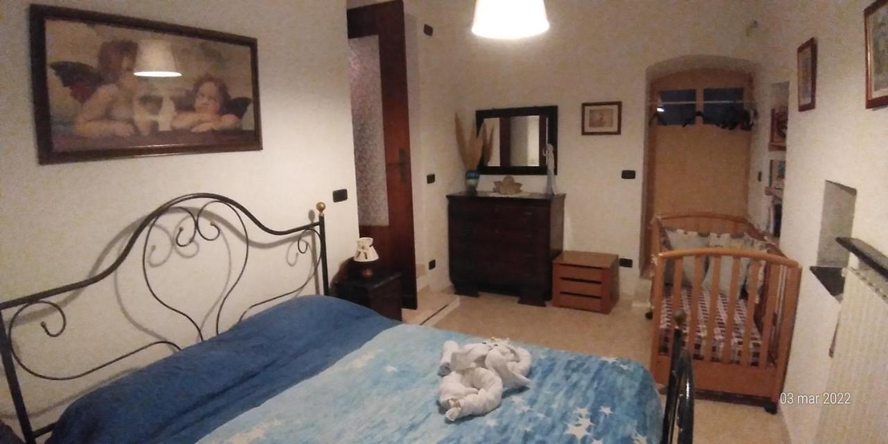 Ferienwohnung U' Caruggiu De Cisan Cisano sul Neva Exterior foto